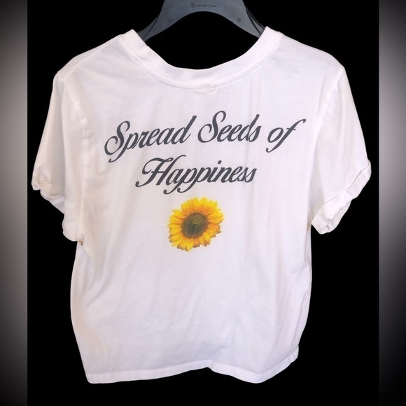 White Juniors Small Sunflower Top Vibe N’ - Picture 2 of 3